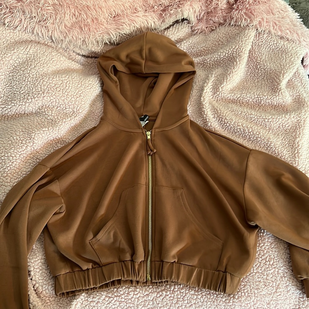 Windsor cropped zip up